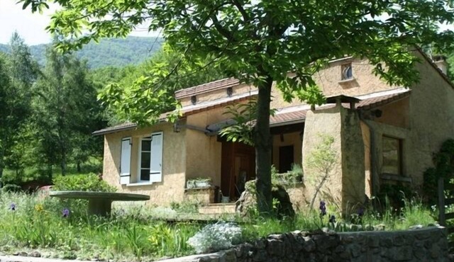 Cosy and very nice holiday home in a small French village