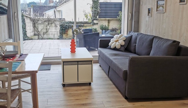 Cosy apartment with terrace La Girafe | Calm & Comfort near Fontainebleau