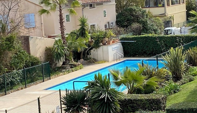 Cosy apartment 7 minutes walk from the sea!