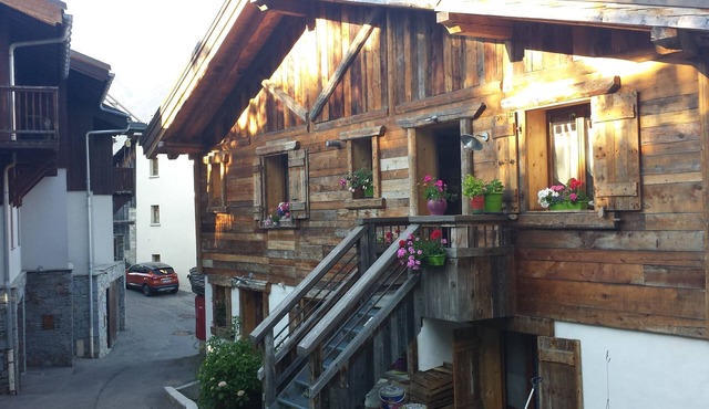 Cosy apartment in the village of Saint Bon Courchevel