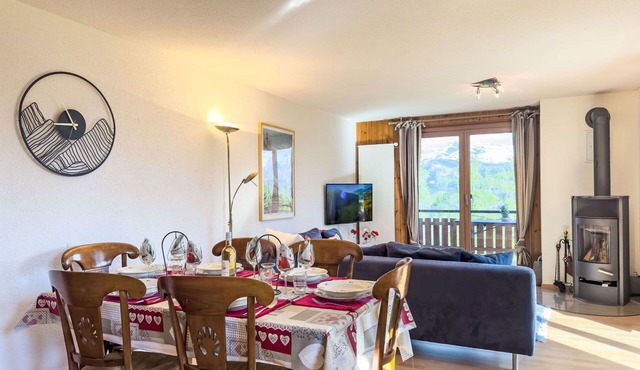 Cosy apartment for 6 guests with WIFI, TV and balcony