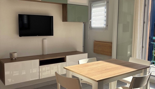 Cosy apartment 200 metres from the beach on foot