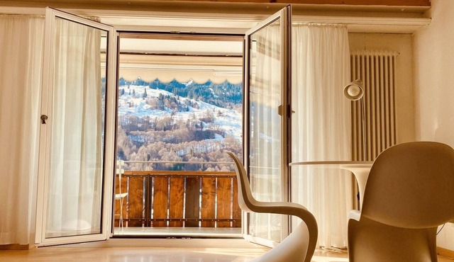 Cosy apartment close to skiing and hiking near Klosters