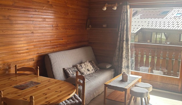 Cosy apartment just a stone's throw from the gondolas
