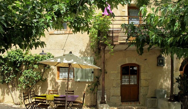 Cosy apartment in villa for 8 people with pool, WIFI, TV, terrace, panoramic view and parking