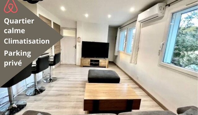 Cosy apartment, 100 m from beaches, quiet area with outside, air conditioning, wifi & parking
