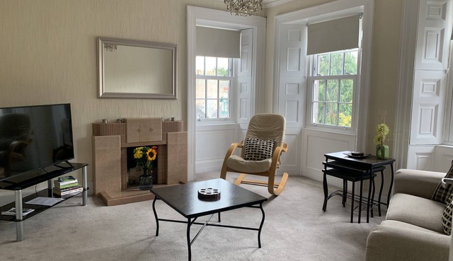 Cosy Apartment 2 - Lanark Town Centre