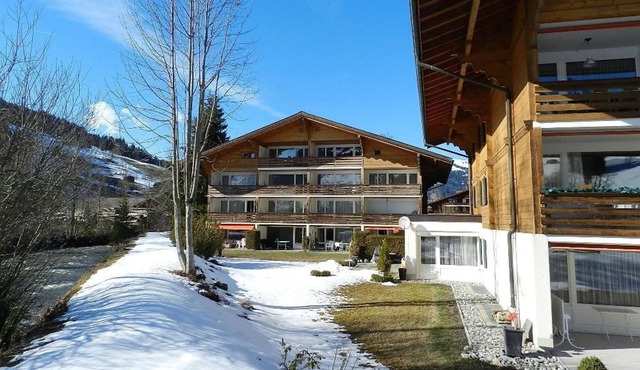 Cosy apartment for 2 people with WIFI, TV, balcony and parking