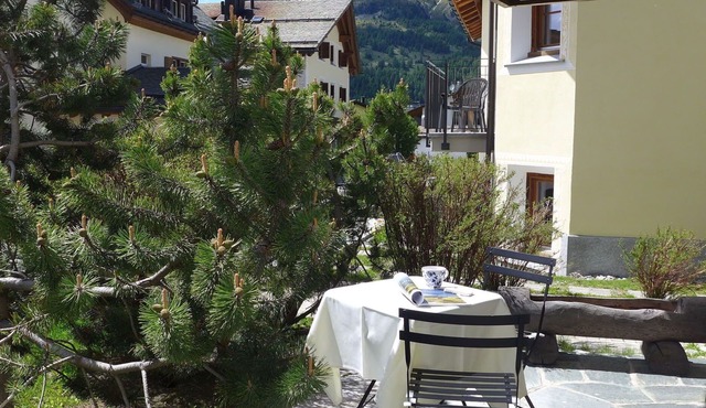 Cosy apartment for 3 guests with WIFI, TV, terrace and parking