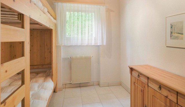 Cosy apartment for 4 guests with WIFI, TV, balcony and parking