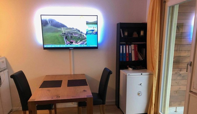Cosy apartment for 4 guests with WIFI, TV, balcony, pets allowed and parking