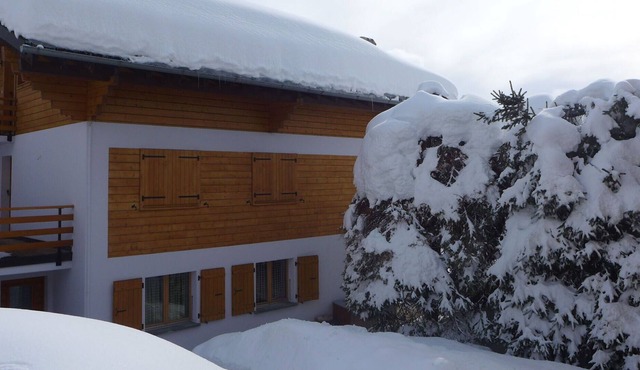 Cosy apartment for 4 guests with WIFI, TV, terrace and parking