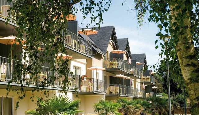 Cosy apartment for 4 people with pool, WIFI, TV, terrace, pets allowed and parking