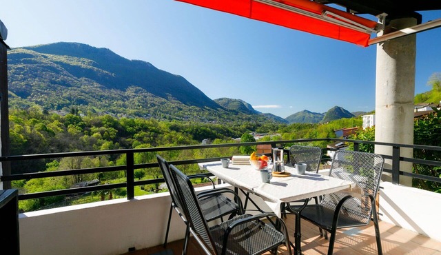 Cosy apartment for 4 people with pool, WIFI, TV, patio and panoramic view