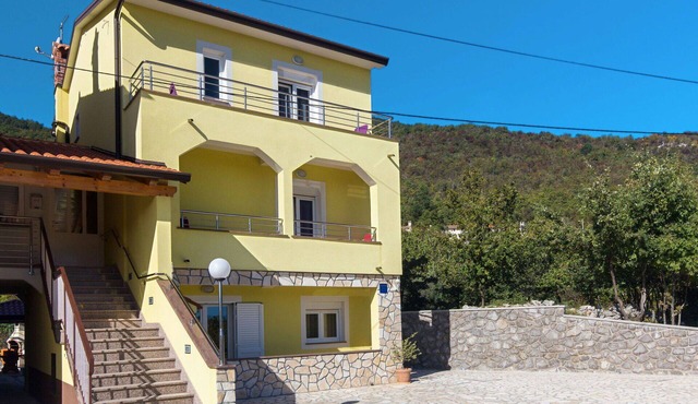 Cosy apartment for 4 people with A/C, WIFI, TV and terrace