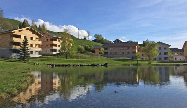 Cosy apartment for 4 people with pool, WIFI, hot tub, TV, patio and panoramic view