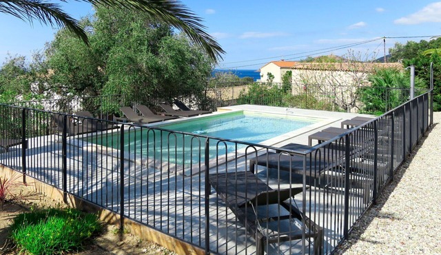 Cosy apartment for 5 people with pool, A/C, WIFI, TV and terrace