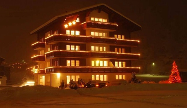 Cosy apartment for 6 guests with WIFI, balcony and parking
