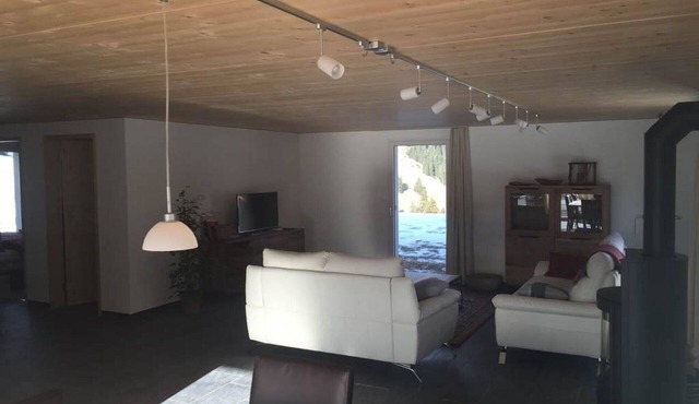 Cosy apartment for 8 people with WIFI, TV and balcony