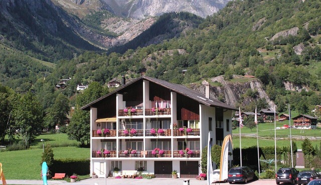 Cosy apartment for 4 people with WIFI, TV, balcony and pets allowed