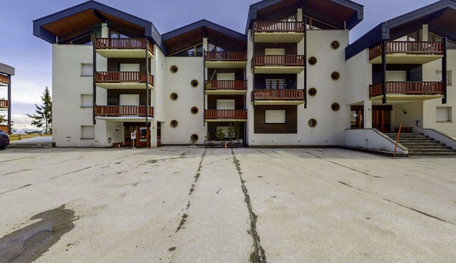 Cosy apartment for 4 guests with pool, WIFI, balcony and pets allowed