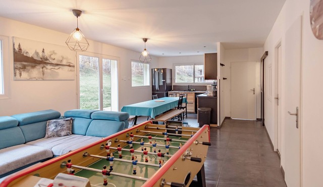 Cosy apartment in the heart of the mountains, a stone's throw from the chairlift. 4 CH. All comfort