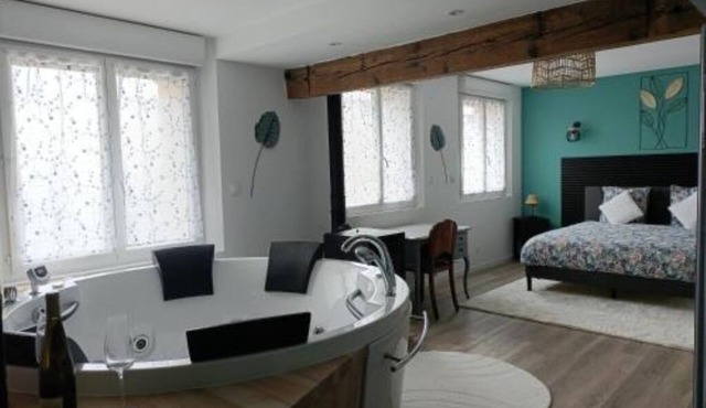 Cosy apartment with whirlpool bath in Montreux-Château