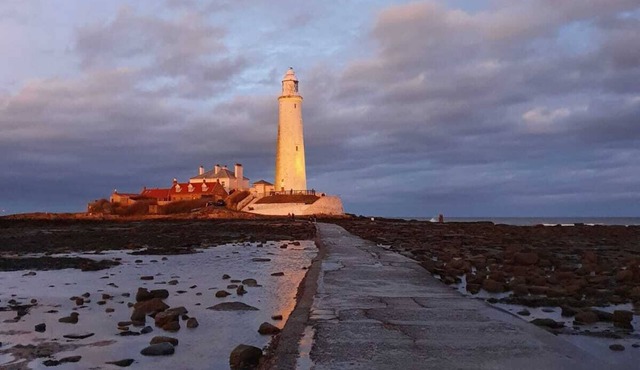 Cosy Apartment, Great Location Near to Coast/river, Historic Settings & Cafe's