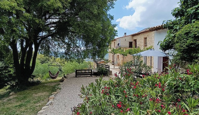 Cosy apartment in the mountains close to the village. Pet-friendly!