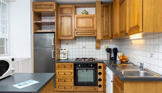 Cosy apartment in villa for 4 guests with WIFI, TV, terrace and parking