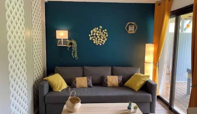 Cosy apartment in residence with mountain and river views