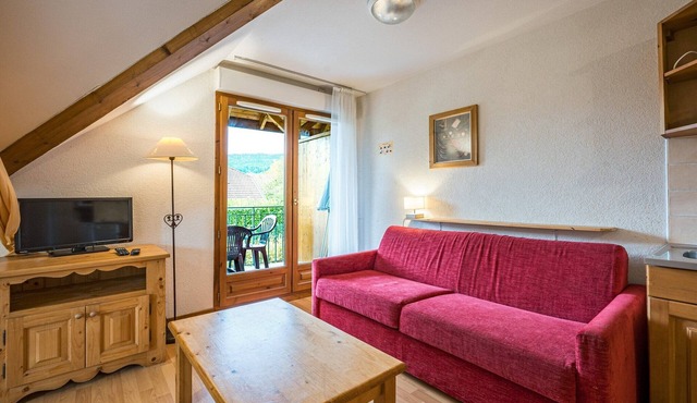 Cosy apartment in the mountains in Giez