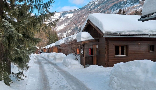 Cosy apartment in villa for 4 guests with WIFI, TV, patio and pets allowed