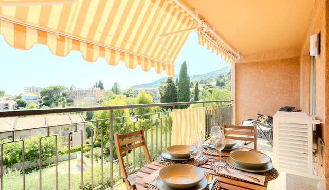 Cosy apartment in Vence with swimming pool & parking
