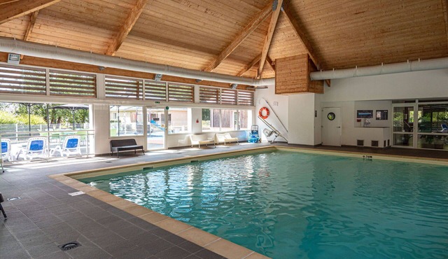 Cosy apartment in villa for 4 people with pool, internet, TV, terrace and pets allowed