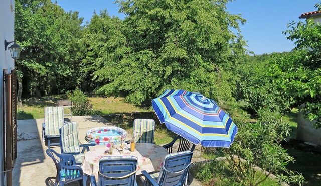 Cosy apartment in villa for 7 people with WIFI, TV, terrace and pets allowed