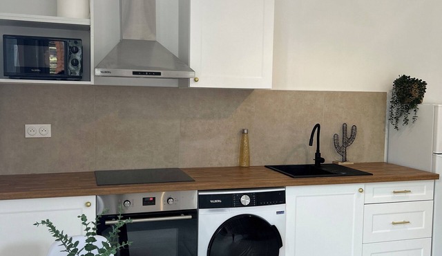 Cosy apartment near train station & city center