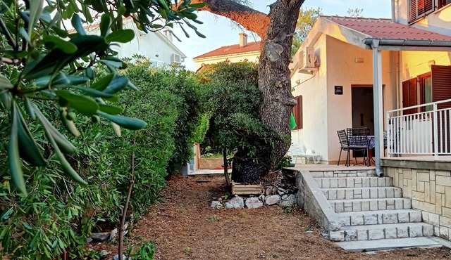Cosy Apartment Rino , only 30m from the sea, island Pag