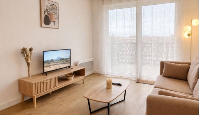 Cosy apartment with balcony 15 minutes from Lille