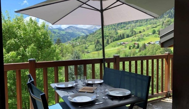 Cosy apartment with balcony and mountain view