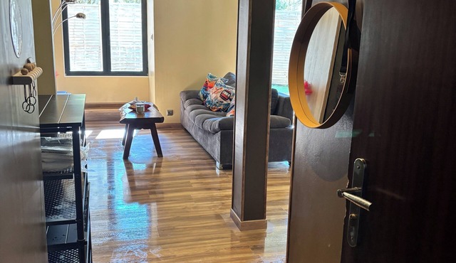 Cosy apartment with sunny terrace 3 mns from town center