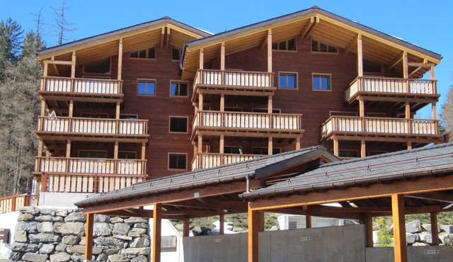 Cosy apartment with large terrace and magnificent view on mountains