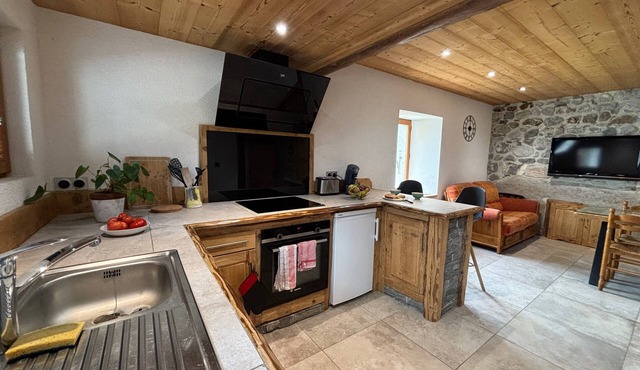 Cosy Apartment with Mountain Ambiance