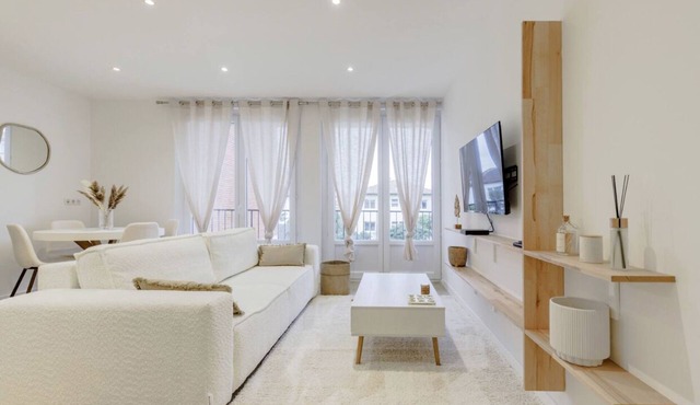 Cosy apartment with private parking