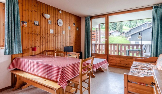 Cosy apt 4/6 ppl near the ski runs with terrace