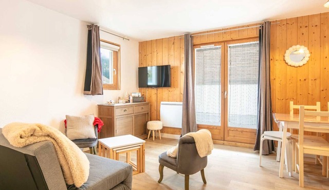 Cosy apt 4 ppl with terrace, private parking