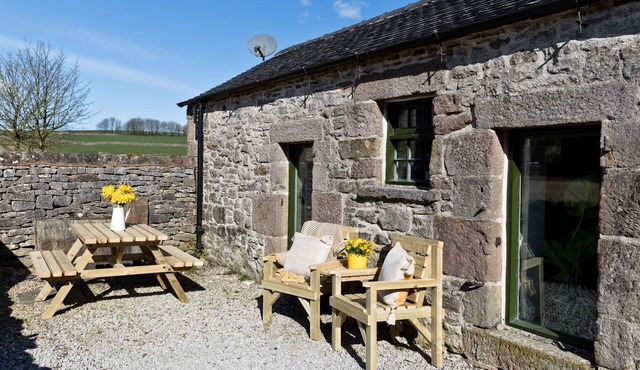 Cosy barn conversion, surrounded by amazing countryside views, perfect for couples.