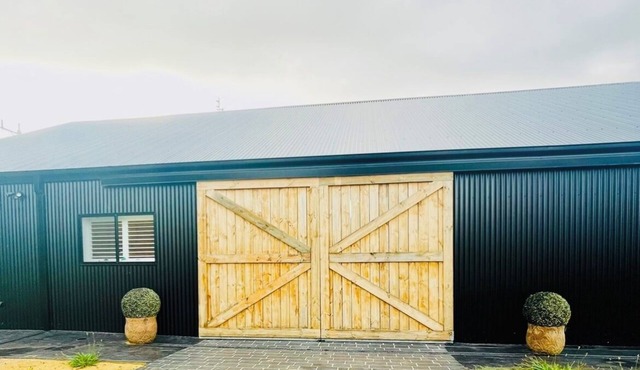 Cosy Barn/Farm Stay/Private Horse-equine Oasis