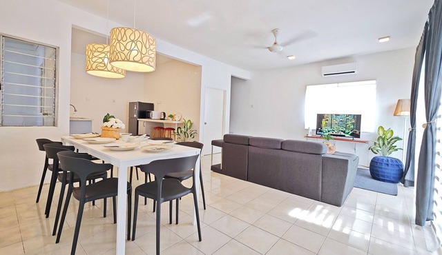 Cosy Batu Kawan Homestay 12 pax ~ 5 mins to Design Village & IKEA ~ Entire Home