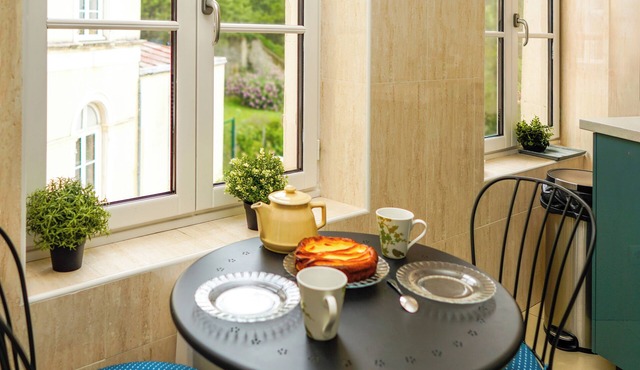 Cosy, bright 68m2 apartment in the center of town